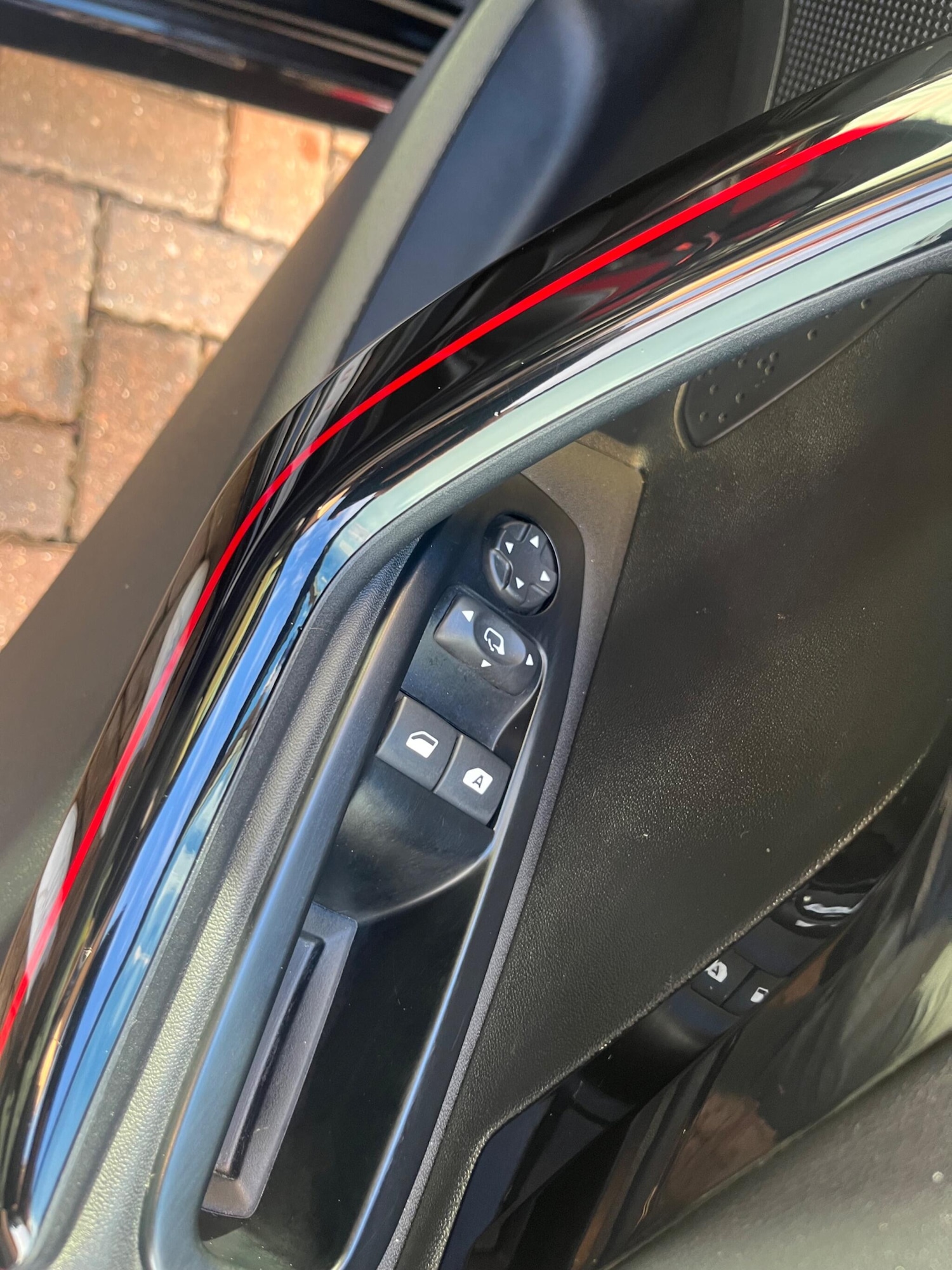 Used Peugeot 208 2016 for sale - 76936417: Photo 43