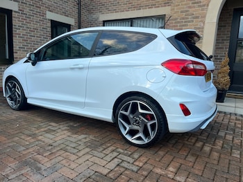 Used Ford Fiesta 2020 for sale - 77101929: Photo