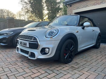 Used MINI Convertible 2019 for sale - 76607040: Photo