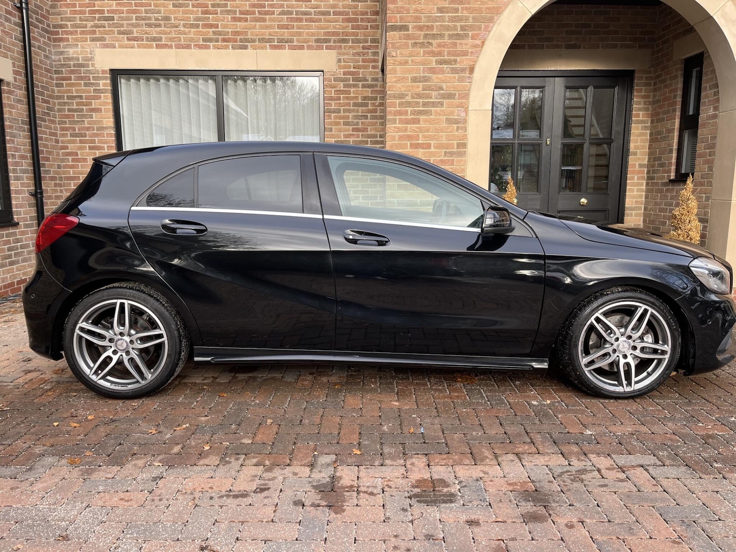 Used Mercedes-Benz A-Class 2017 for sale - 77358732: Photo 9