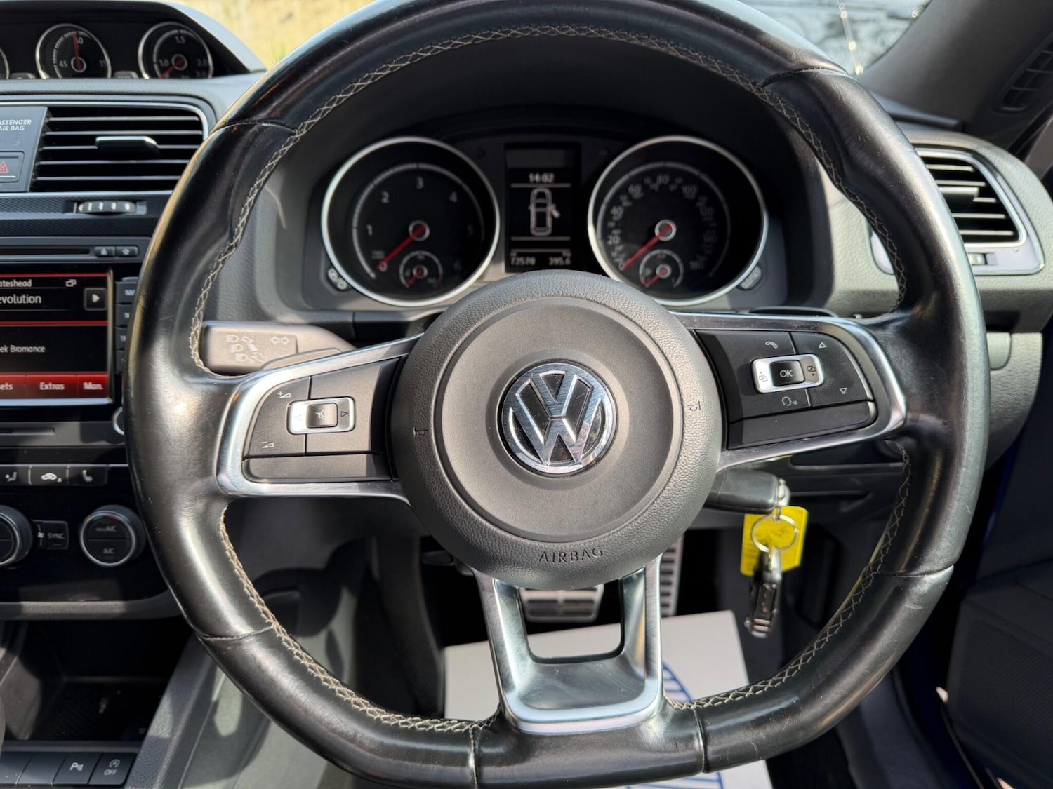 Used Volkswagen Scirocco 2015 for sale - 78047703: Photo 33
