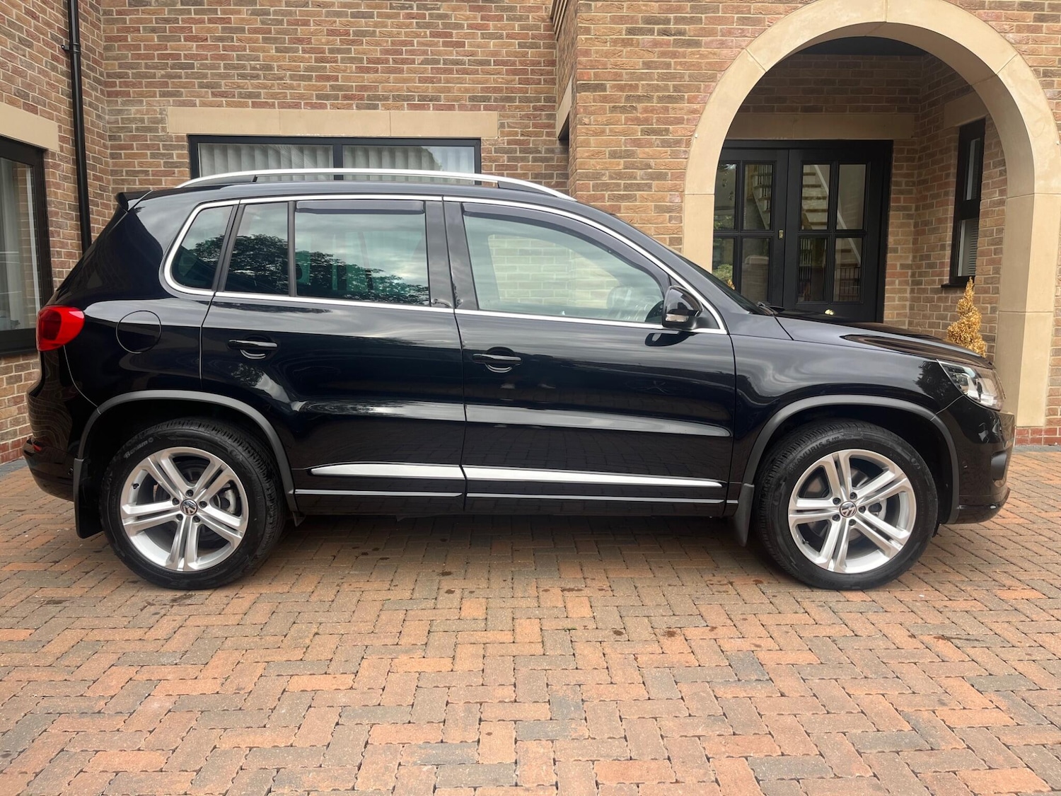 Used Volkswagen Tiguan 2015 for sale - 76552004: Photo 11