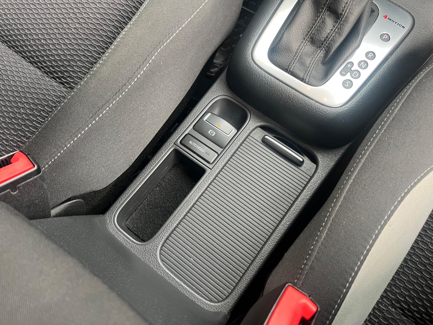 Used Volkswagen Tiguan 2015 for sale - 76552004: Photo 16