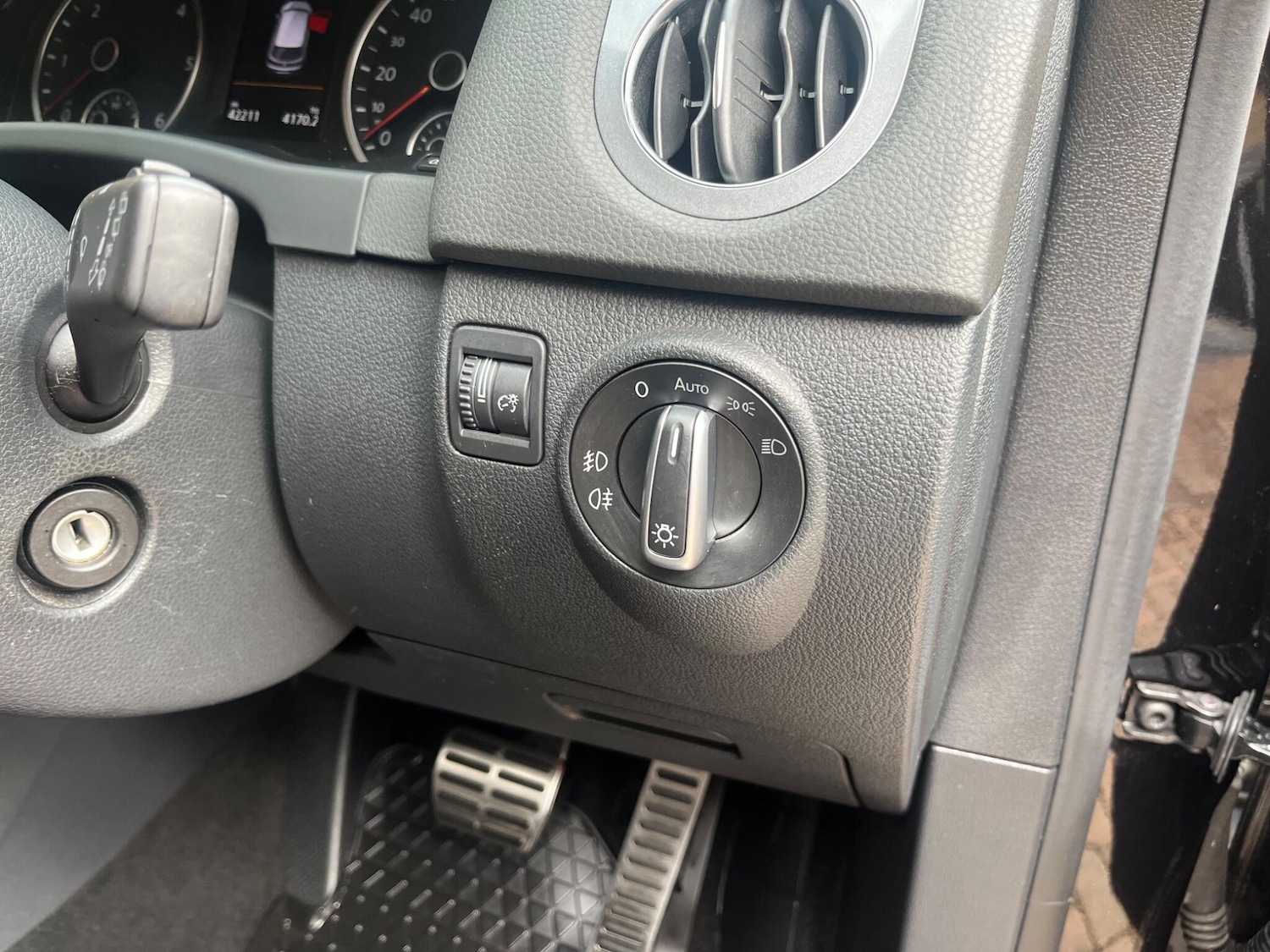 Used Volkswagen Tiguan 2015 for sale - 76552004: Photo 25