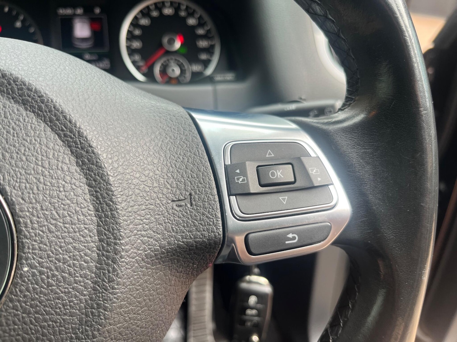 Used Volkswagen Tiguan 2015 for sale - 76552004: Photo 29