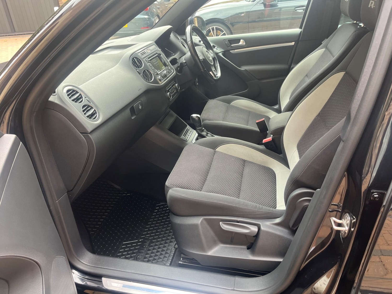 Used Volkswagen Tiguan 2015 for sale - 76552004: Photo 43