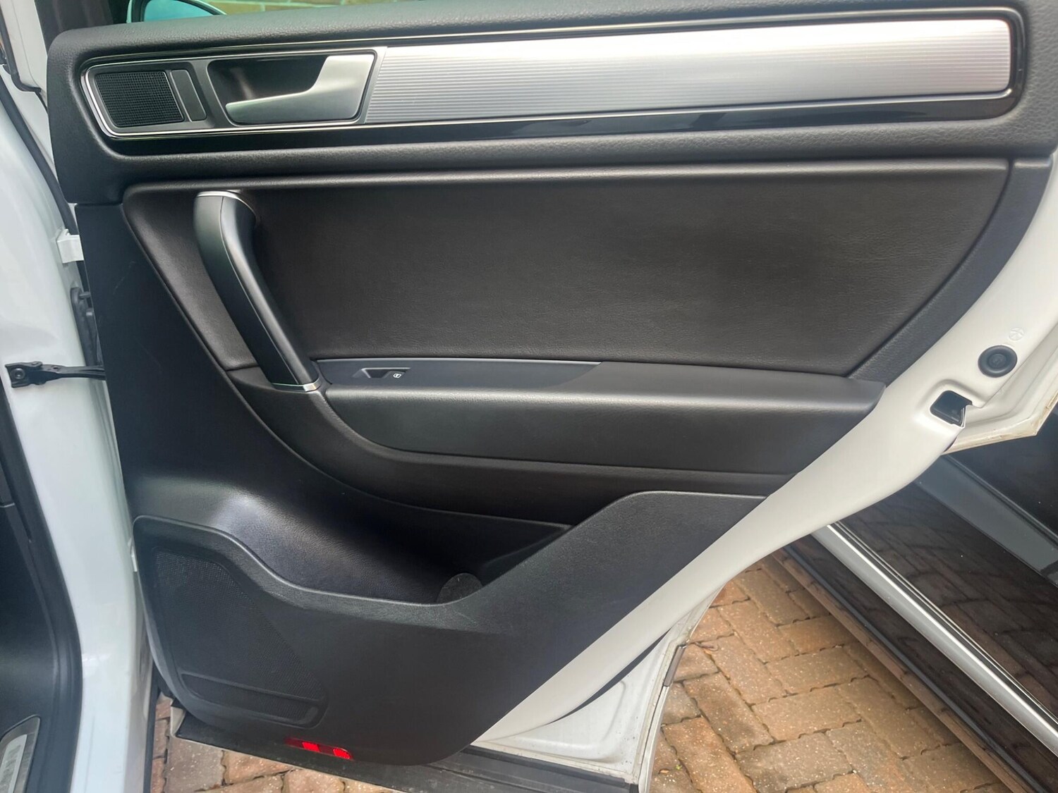 Used Volkswagen Touareg 2017 for sale - 76549421: Photo 26