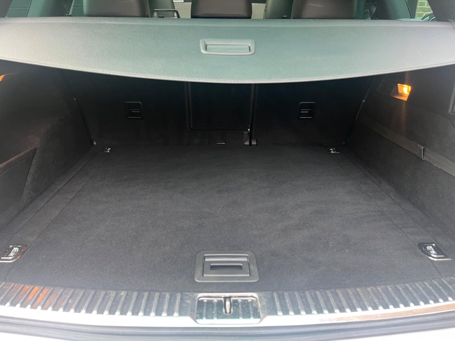 Used Volkswagen Touareg 2017 for sale - 76549421: Photo 35