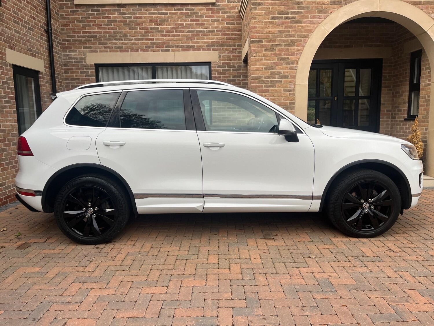 Used Volkswagen Touareg 2017 for sale - 76549421: Photo 6