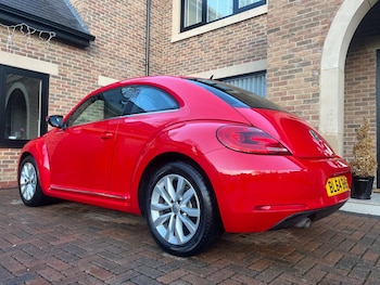 Used Volkswagen Beetle 2015 for sale - 76561710: Photo