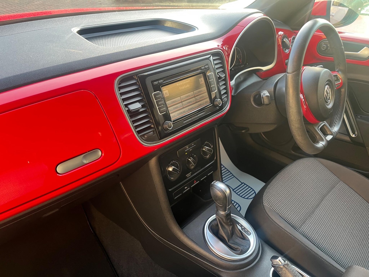 Used Volkswagen Beetle 2015 for sale - 76999024: Photo 11