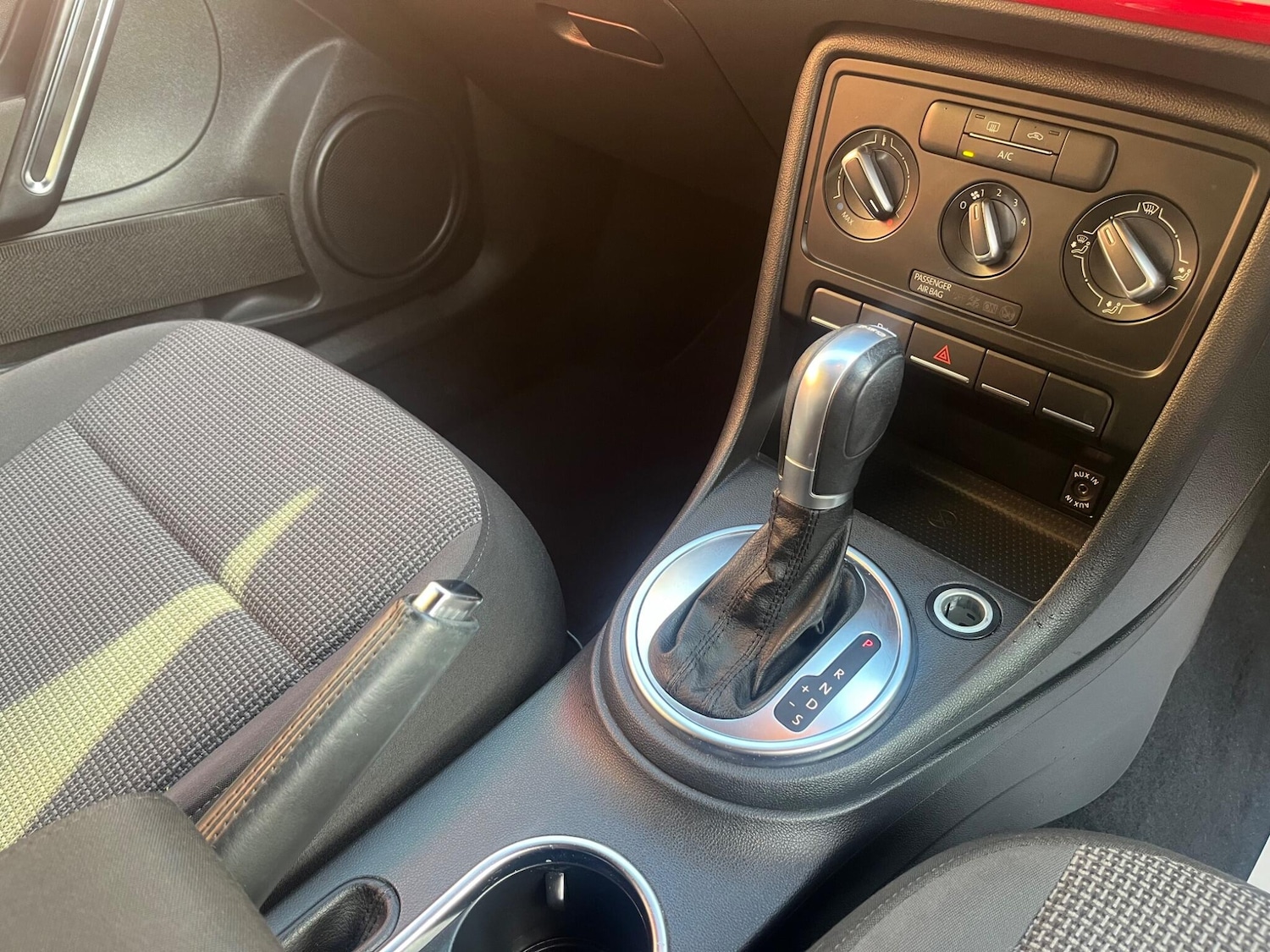 Used Volkswagen Beetle 2015 for sale - 76999024: Photo 12