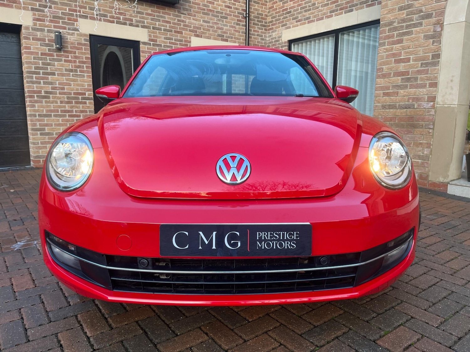 Used Volkswagen Beetle 2015 for sale - 76999024: Photo 2