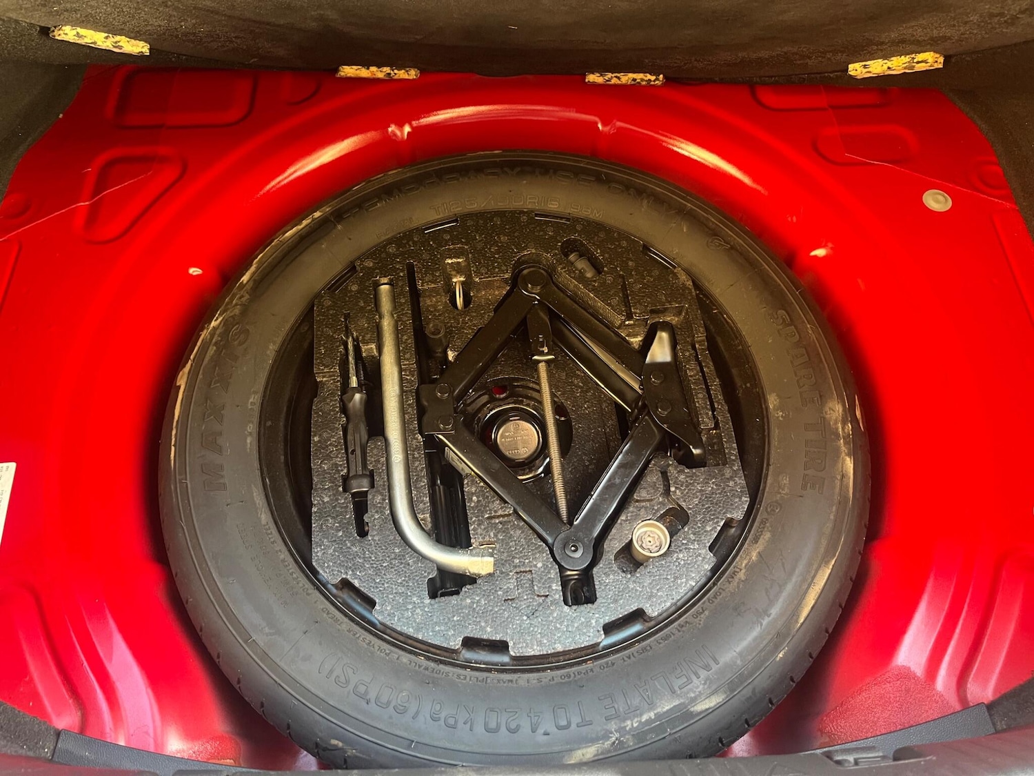 Used Volkswagen Beetle 2015 for sale - 76999024: Photo 24