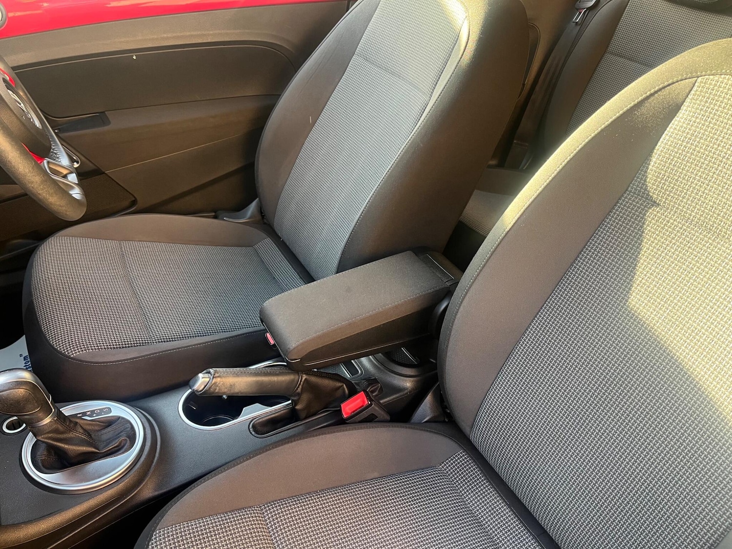 Used Volkswagen Beetle 2015 for sale - 76999024: Photo 30