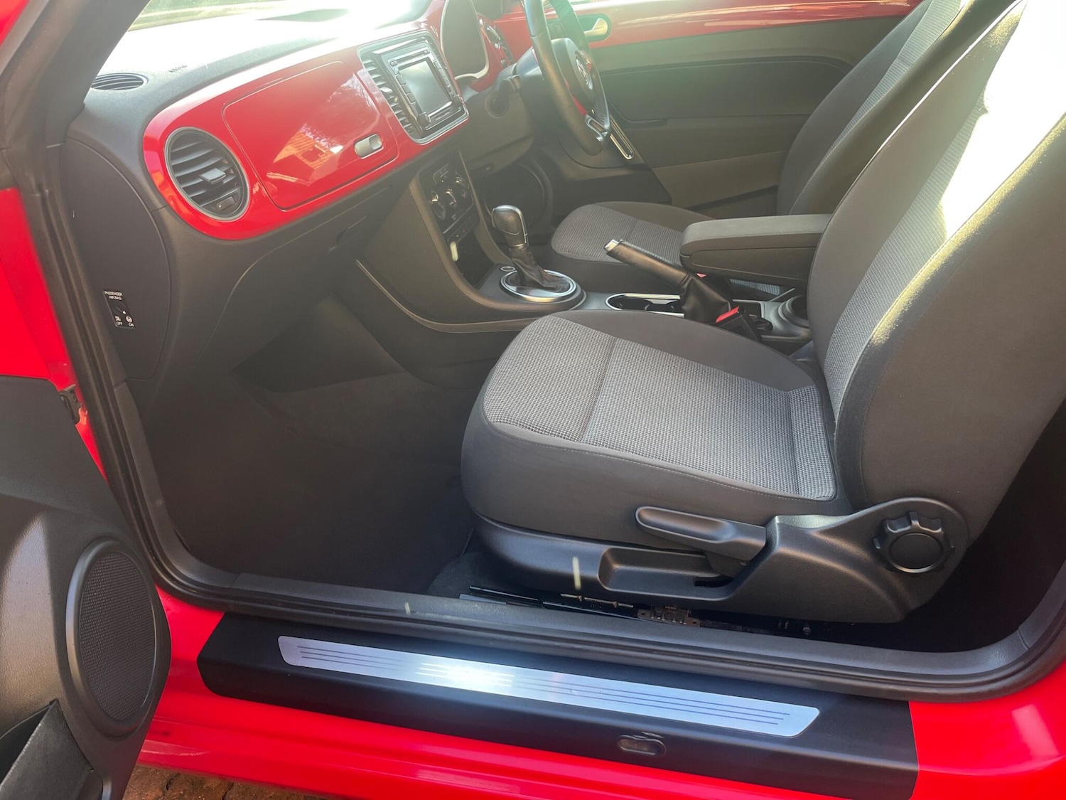 Used Volkswagen Beetle 2015 for sale - 76999024: Photo 31