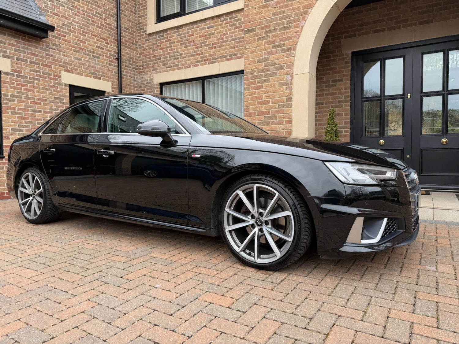 Used Audi A4 2019 for sale - 77993674: Photo 2