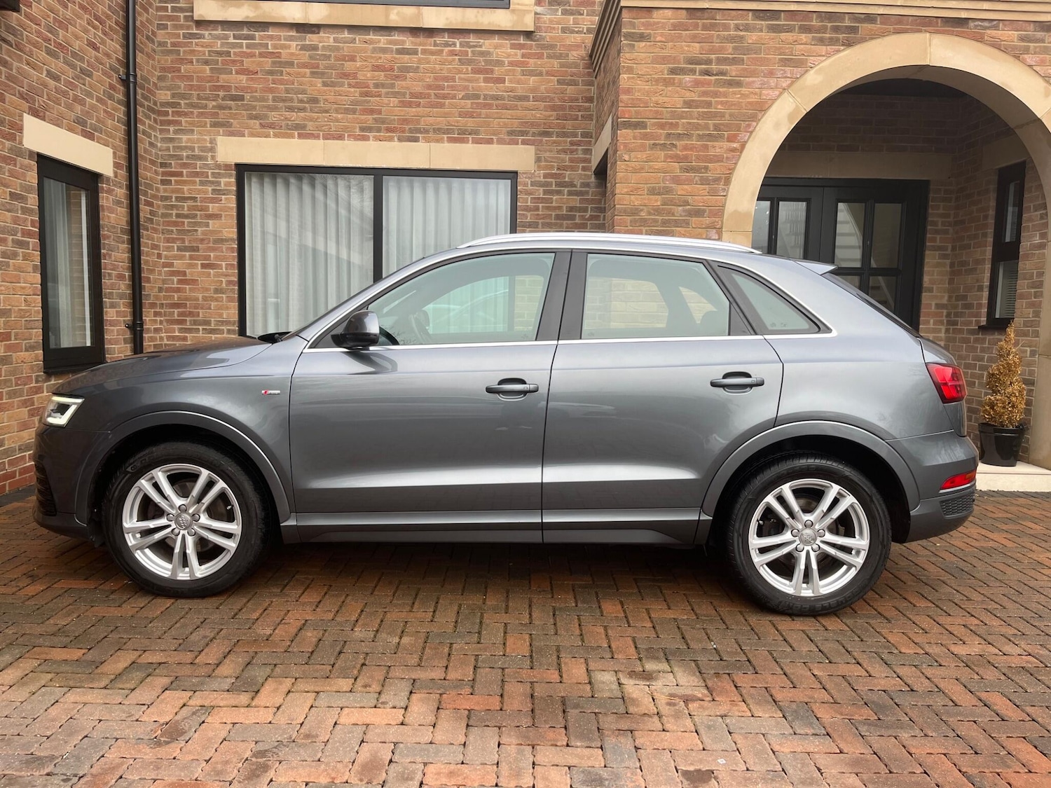 Used Audi Q3 2015 for sale - 77230100: Photo 10