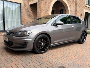 Used Volkswagen Golf 2015 for sale - 78842463: Photo