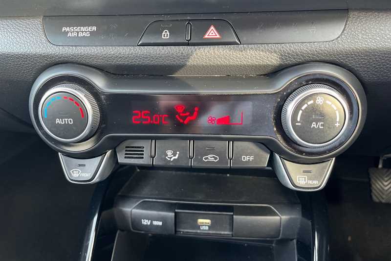 Used Kia Stonic 2023 for sale - 77786527: Photo 15