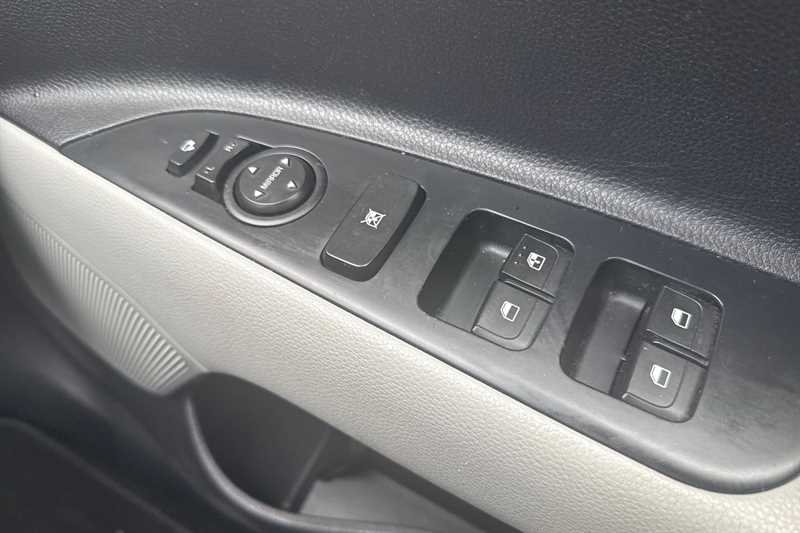 Used Kia Stonic 2020 for sale - 77972083: Photo 21