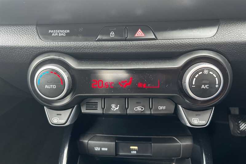 Used Kia Stonic 2021 for sale - 77795313: Photo 15