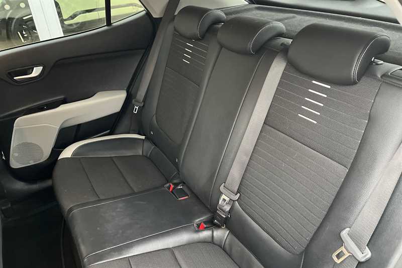 Used Kia Stonic 2021 for sale - 77428429: Photo 21