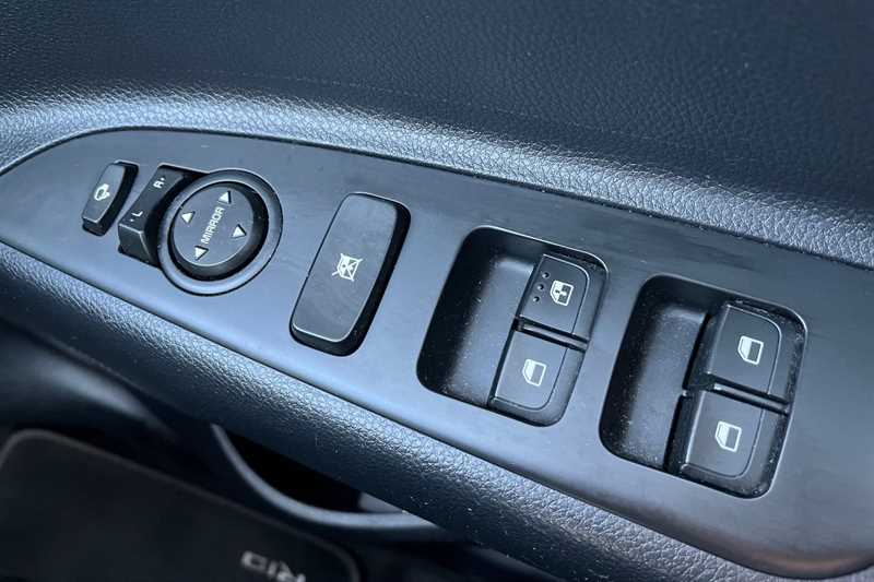 Used Kia Rio 2023 for sale - 78187158: Photo 21