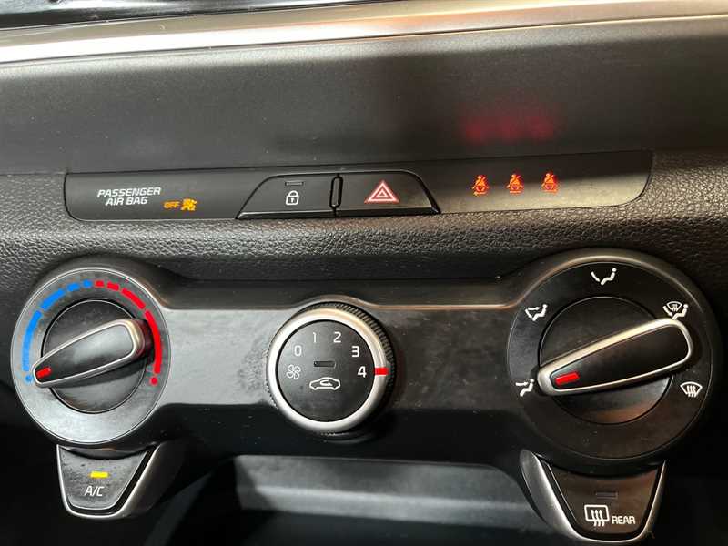 Used Kia Stonic 2022 for sale - 76272700: Photo 12