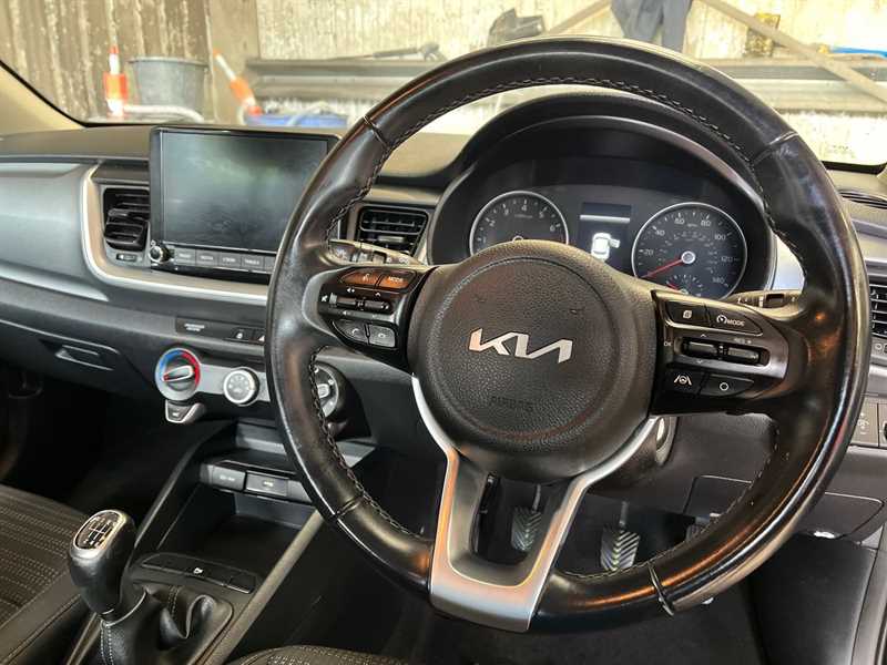 Used Kia Stonic 2022 for sale - 76272700: Photo 15