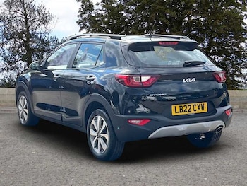 Used Kia Stonic 2022 for sale - 76272700: Photo