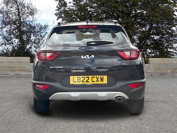 Used Kia Stonic 2022 for sale - 76272700: Photo