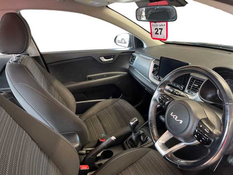 Used Kia Stonic 2022 for sale - 76272700: Photo 8