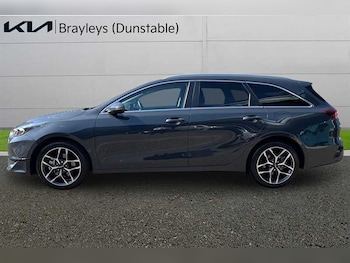 Used Kia Ceed 2025 for sale - 79160230: Photo