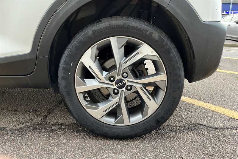 Used Kia Stonic 2023 for sale - 76745605: Photo 9