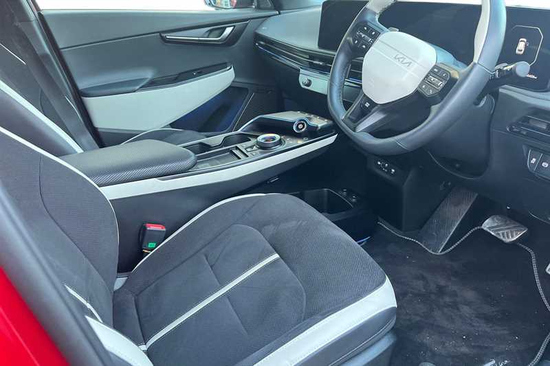 Used Kia EV6 2024 for sale - 77205904: Photo 11