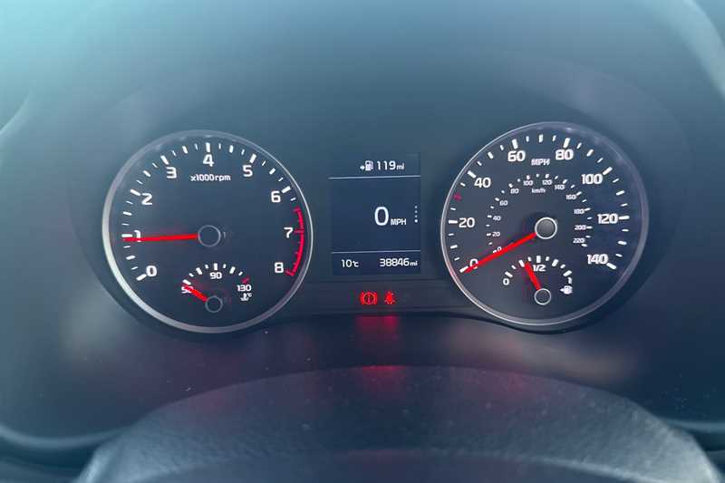 Used Kia Stonic 2018 for sale - 76705828: Photo 17