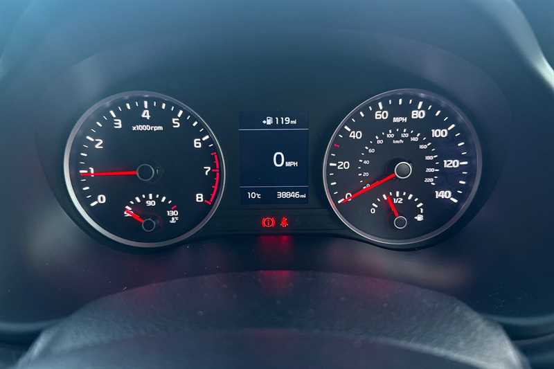 Used Kia Stonic 2018 for sale - 76705828: Photo 18