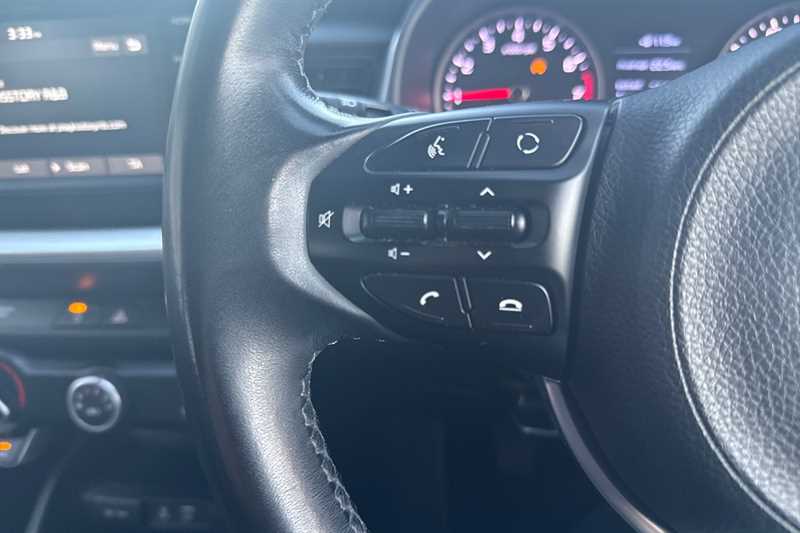 Used Kia Stonic 2018 for sale - 76705828: Photo 19