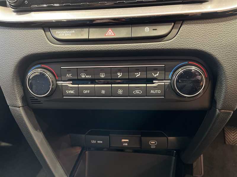 Used Kia XCeed 2025 for sale - 76804383: Photo 12