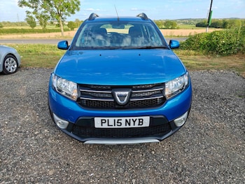 Used Dacia Sandero Stepway 2015 for sale - 79274908: Photo