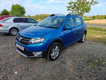 Used Dacia Sandero Stepway 2015 for sale - 79274908: Photo