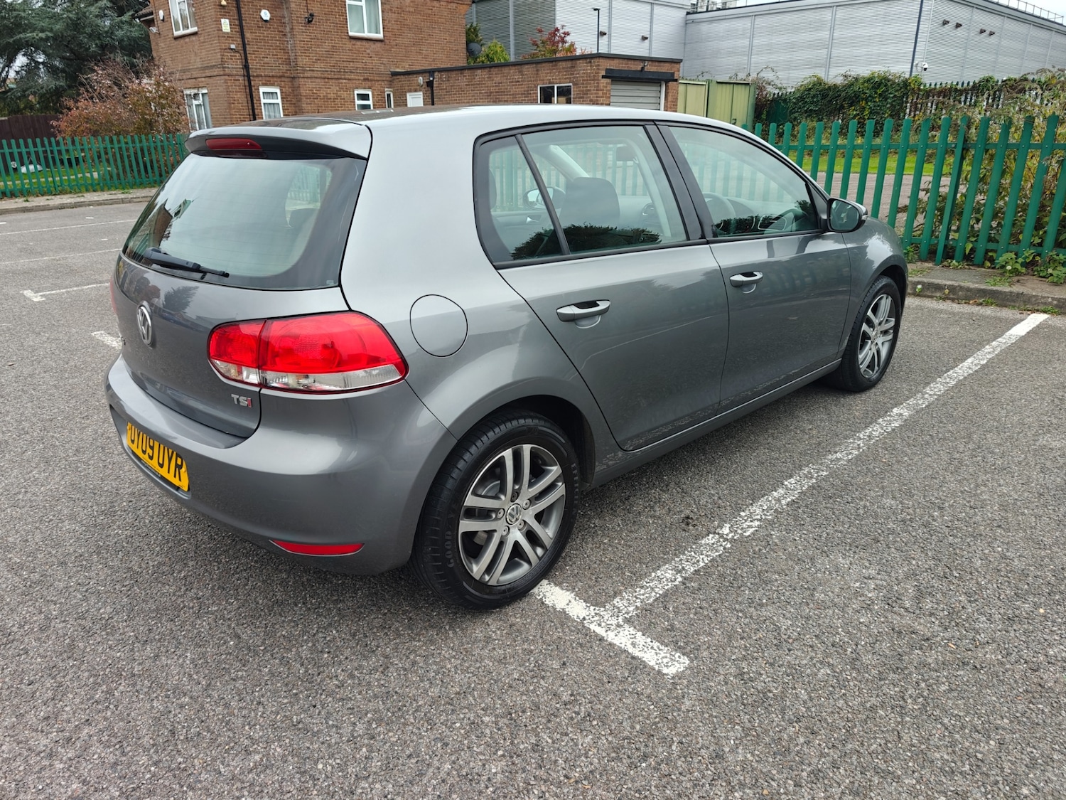 Used Volkswagen Golf 2009 for sale - 76304463: Photo 6