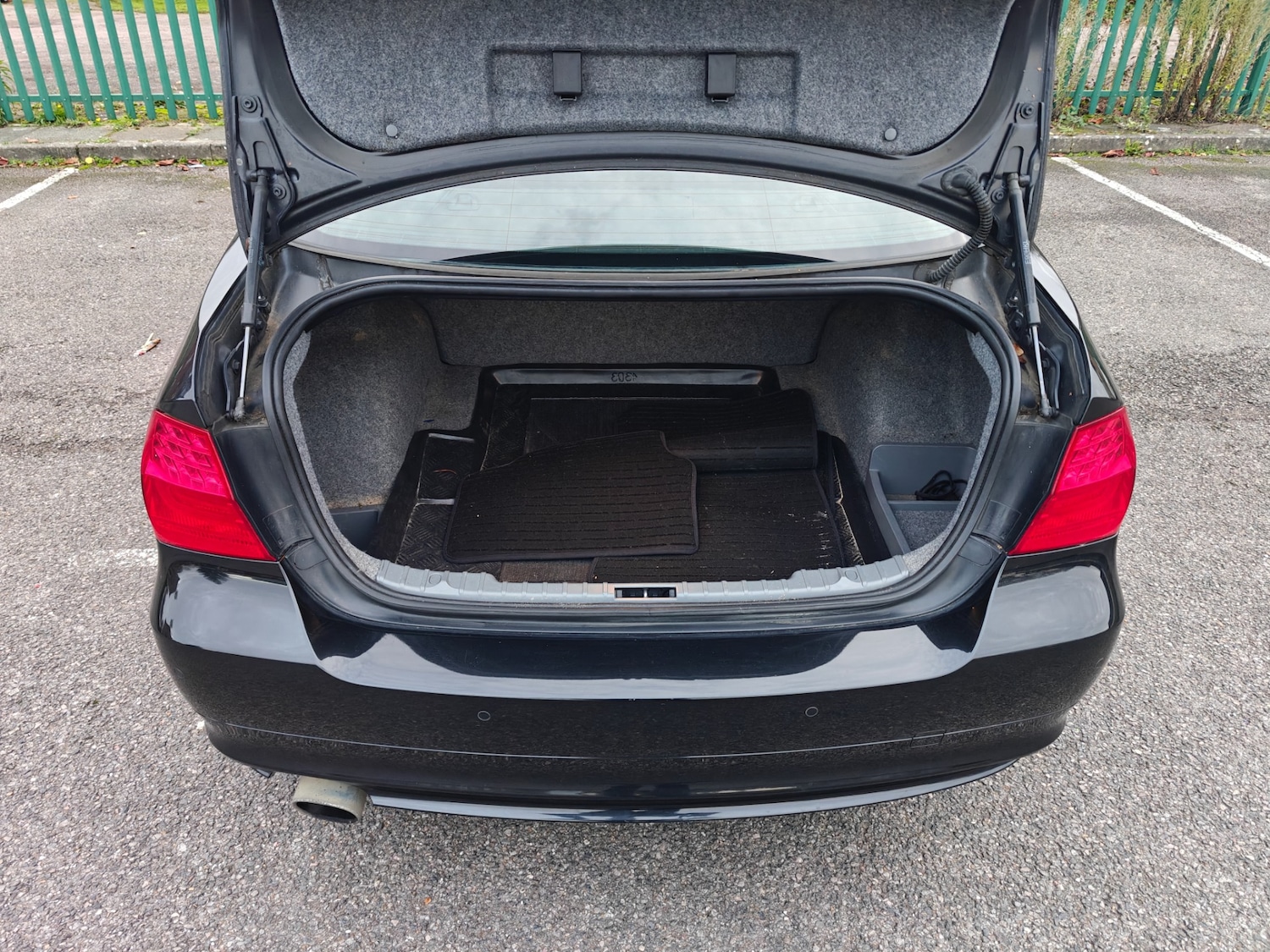 Used BMW 3 Series 2011 for sale - 76568222: Photo 29