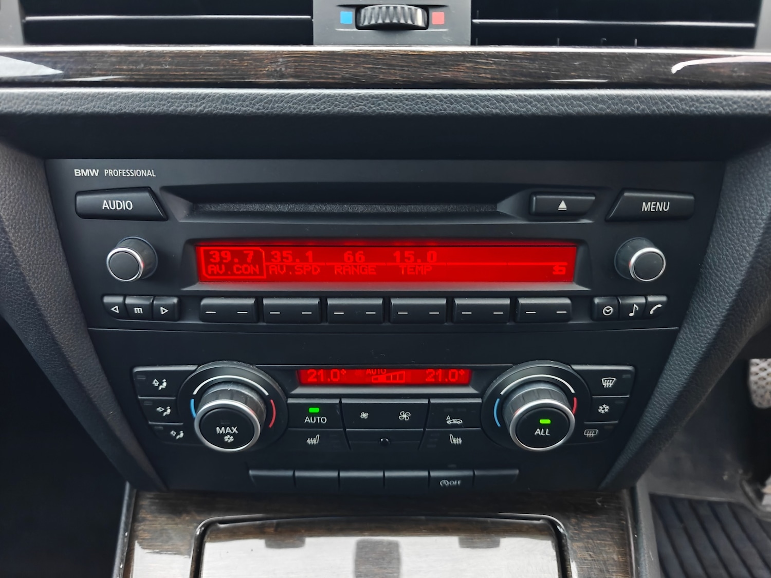 Used BMW 3 Series 2011 for sale - 76568222: Photo 45