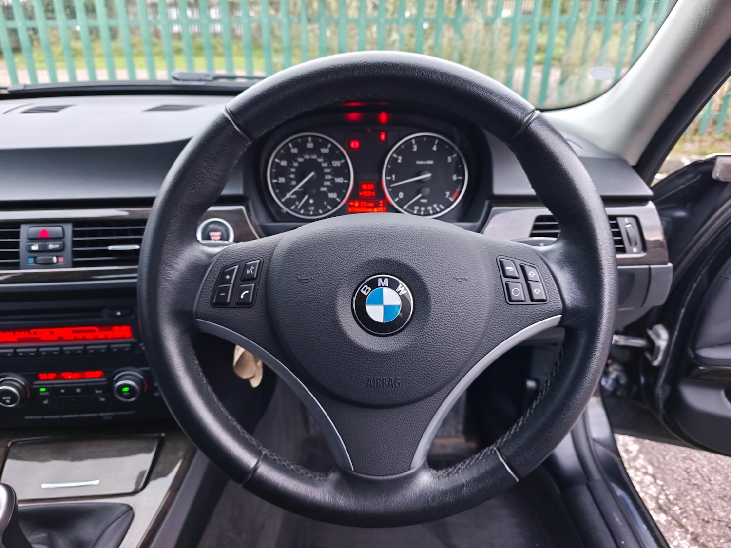 Used BMW 3 Series 2011 for sale - 76568222: Photo 60