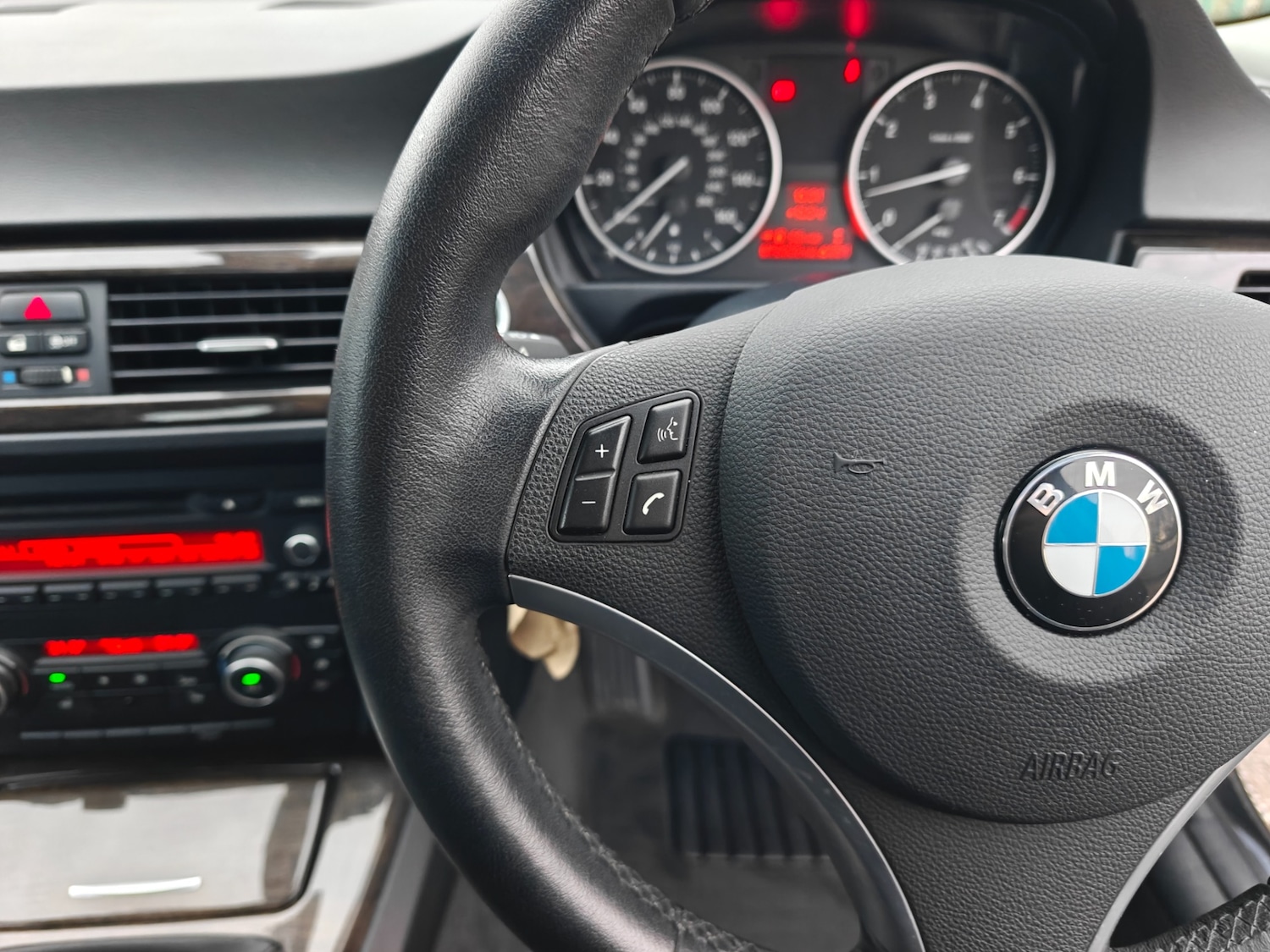 Used BMW 3 Series 2011 for sale - 76568222: Photo 61