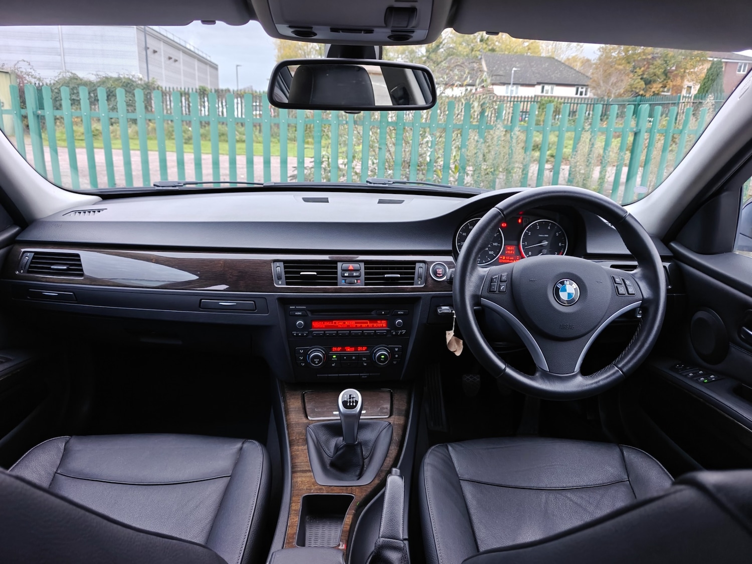 Used BMW 3 Series 2011 for sale - 76568222: Photo 9