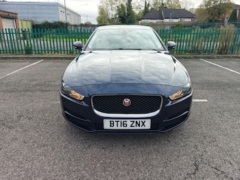 Used Jaguar XE 2016 for sale - 76583442: Photo