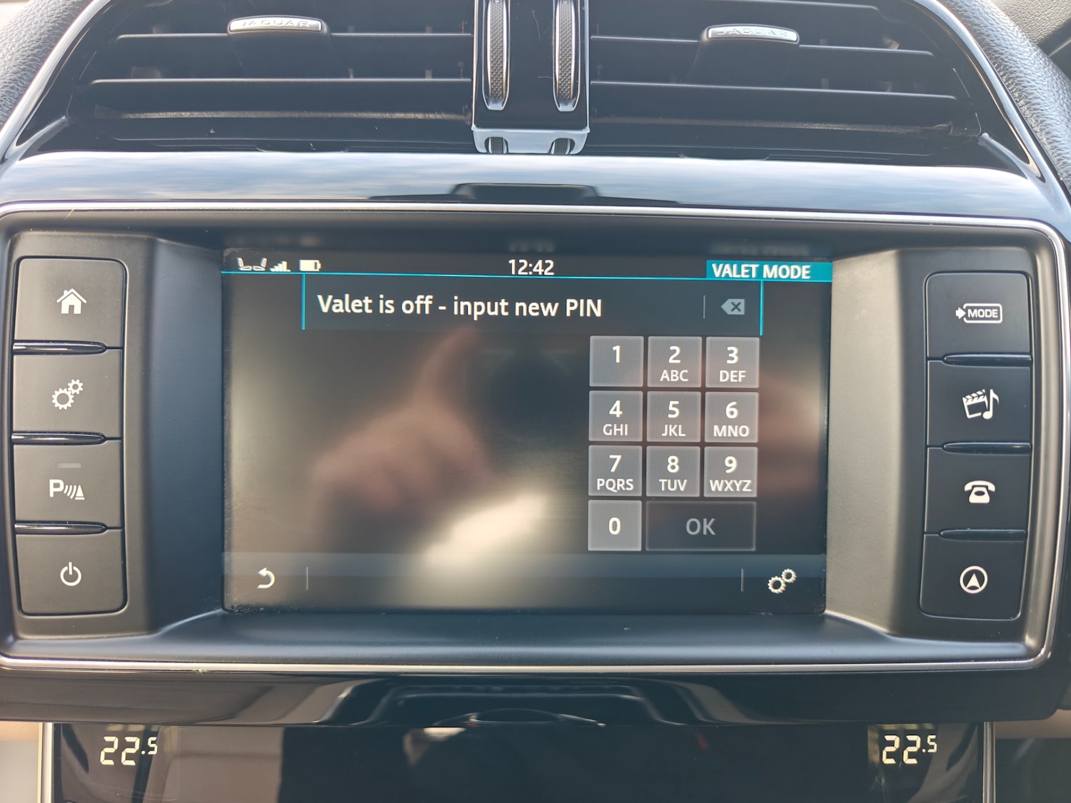 Used Jaguar XE 2016 for sale - 76583442: Photo 45